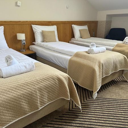Iris Aparthotel Краков Экстерьер фото