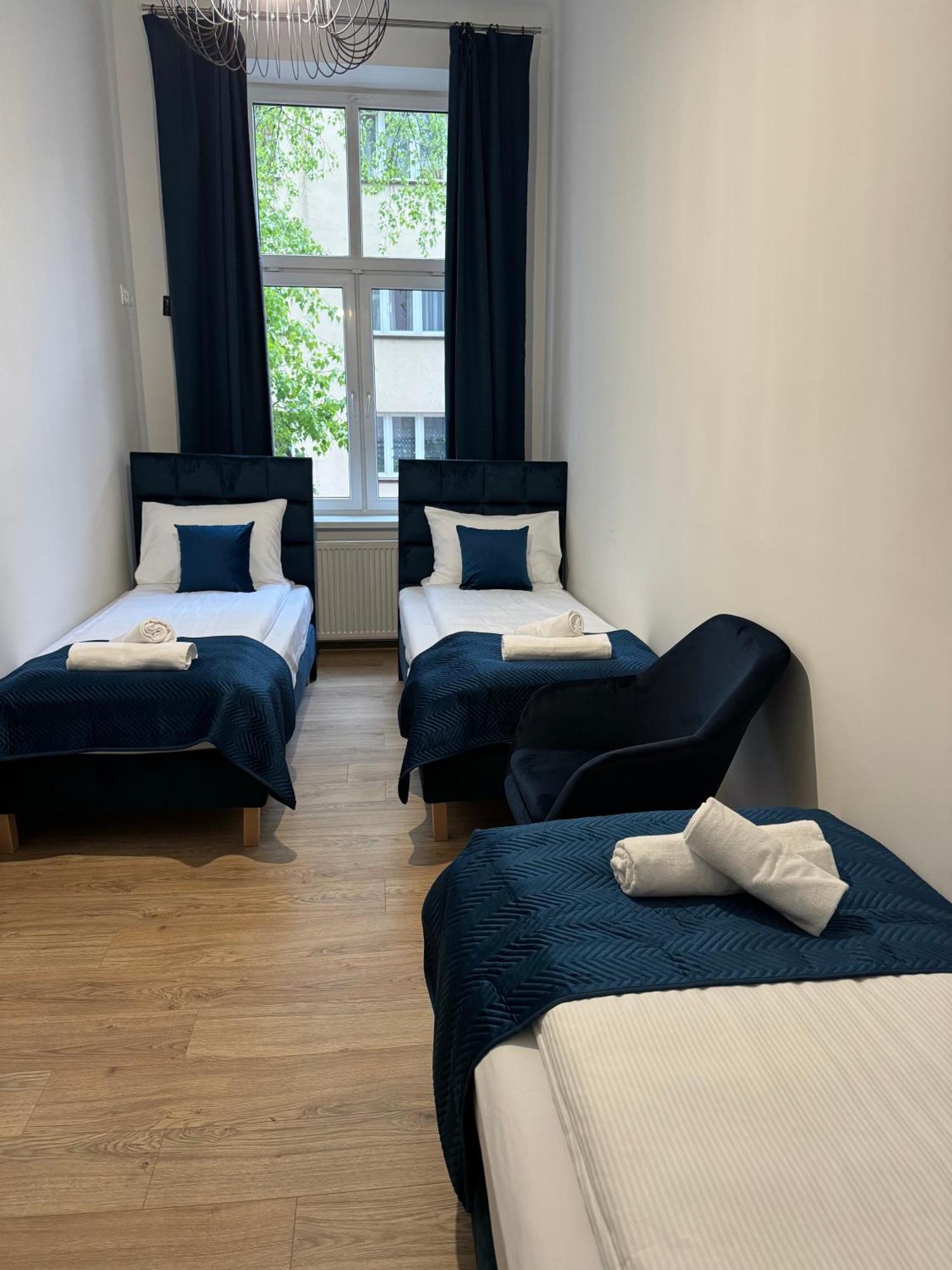 Iris Aparthotel Краков Экстерьер фото