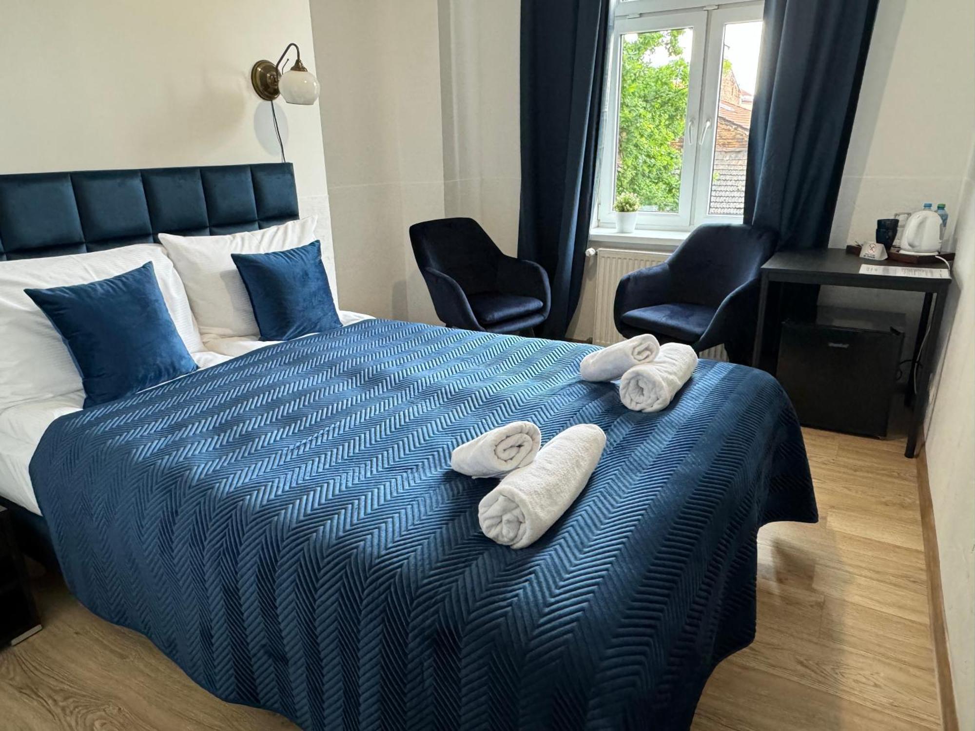 Iris Aparthotel Краков Экстерьер фото