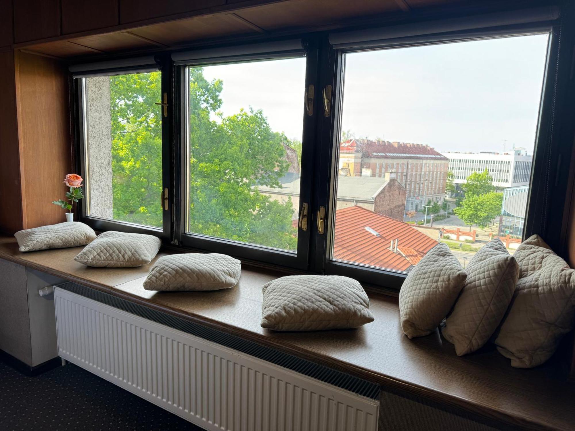 Iris Aparthotel Краков Экстерьер фото