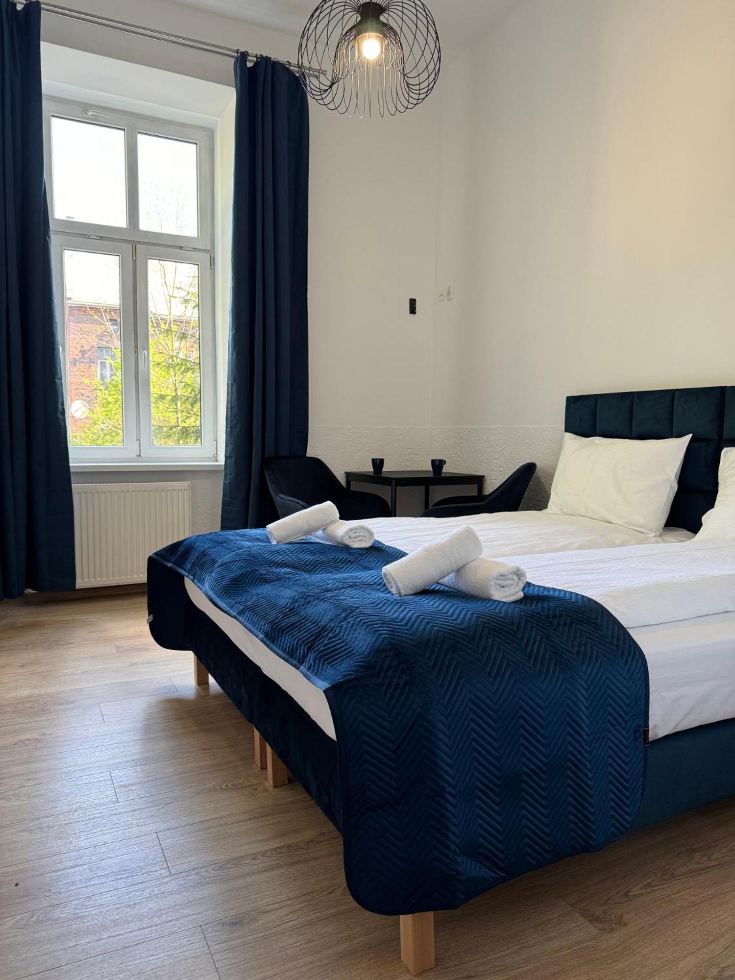 Iris Aparthotel Краков Экстерьер фото