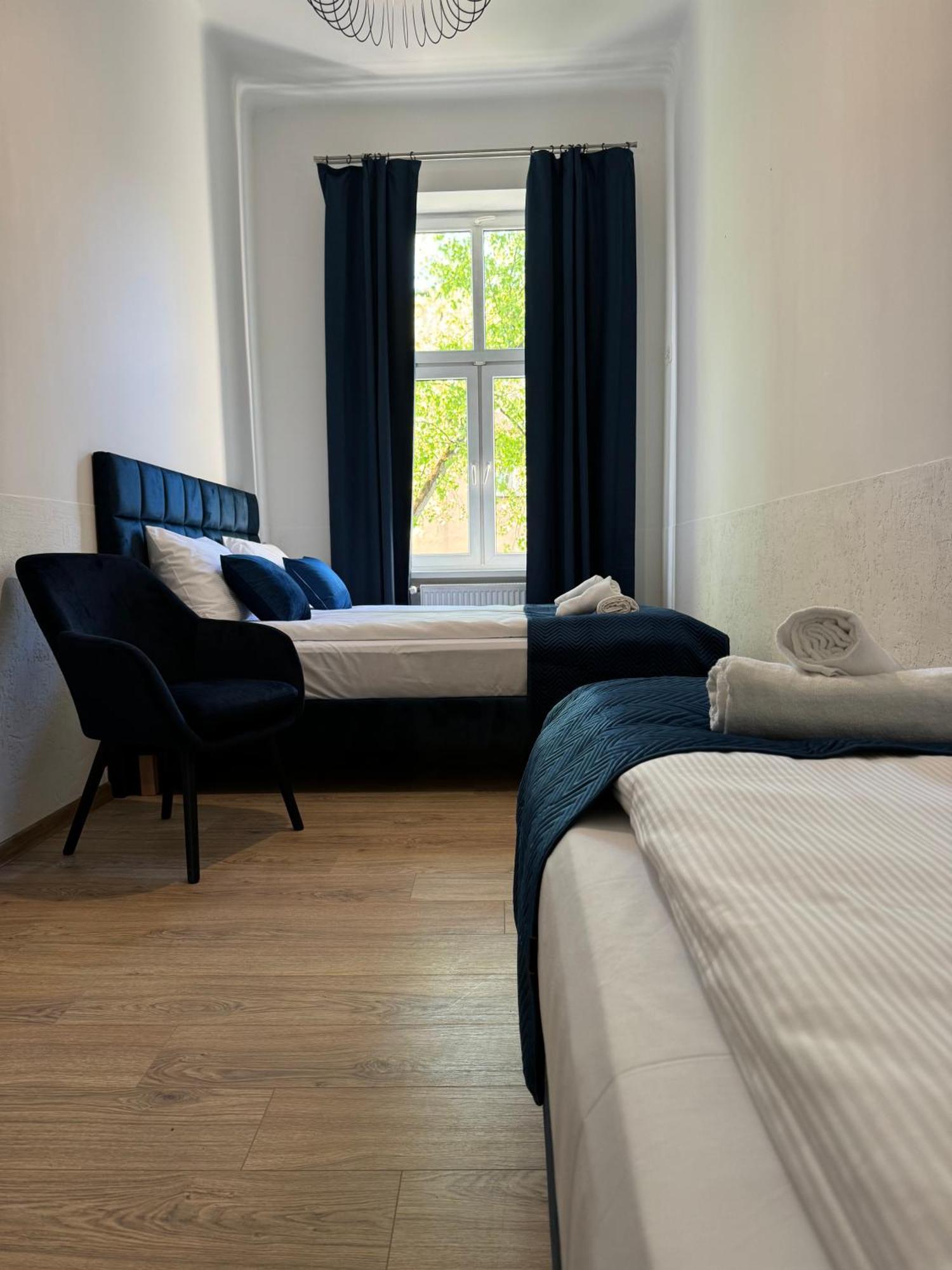 Iris Aparthotel Краков Экстерьер фото