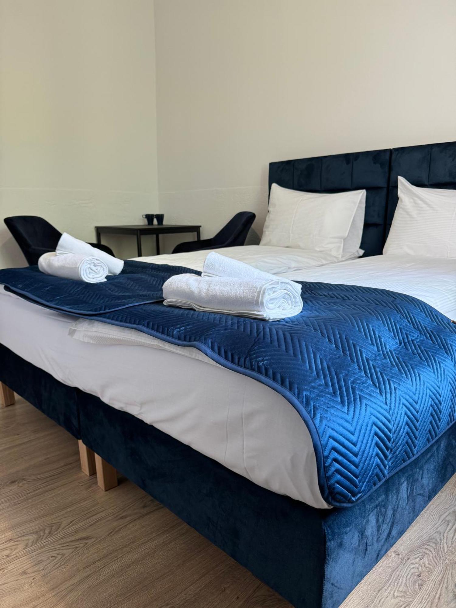Iris Aparthotel Краков Экстерьер фото