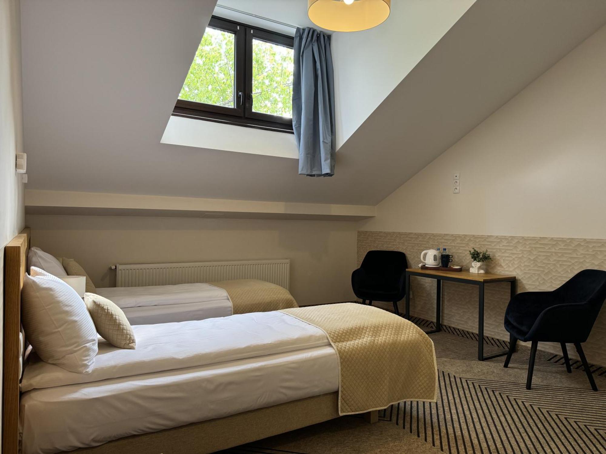 Iris Aparthotel Краков Экстерьер фото