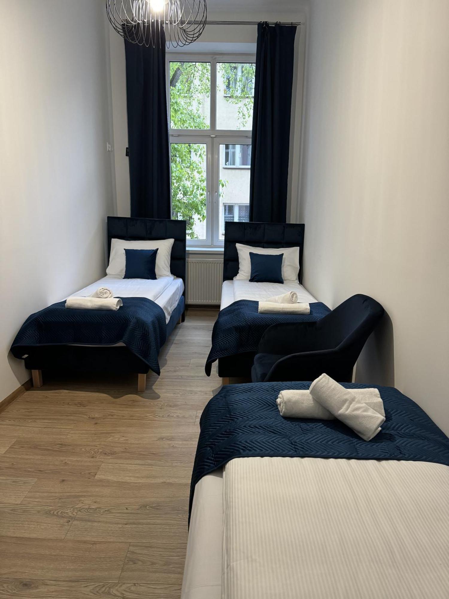 Iris Aparthotel Краков Экстерьер фото