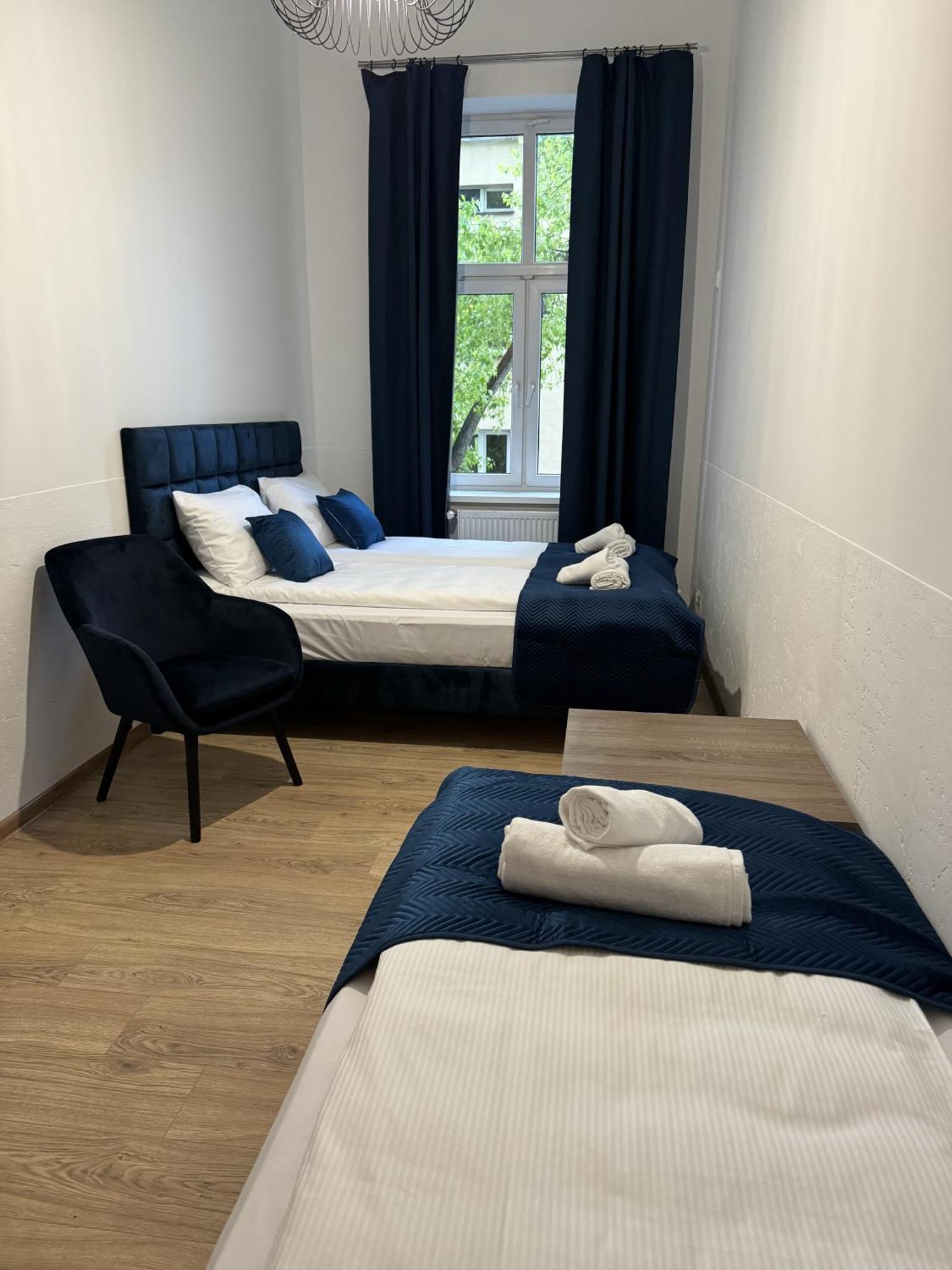 Iris Aparthotel Краков Экстерьер фото